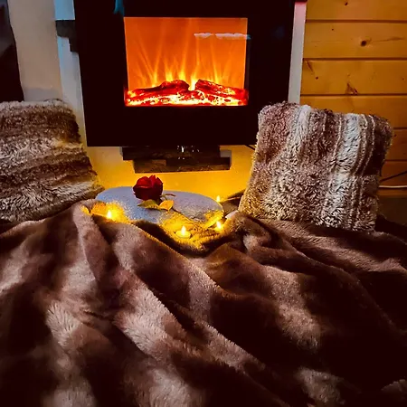 Chalet Kota Lovers Nest Urbes