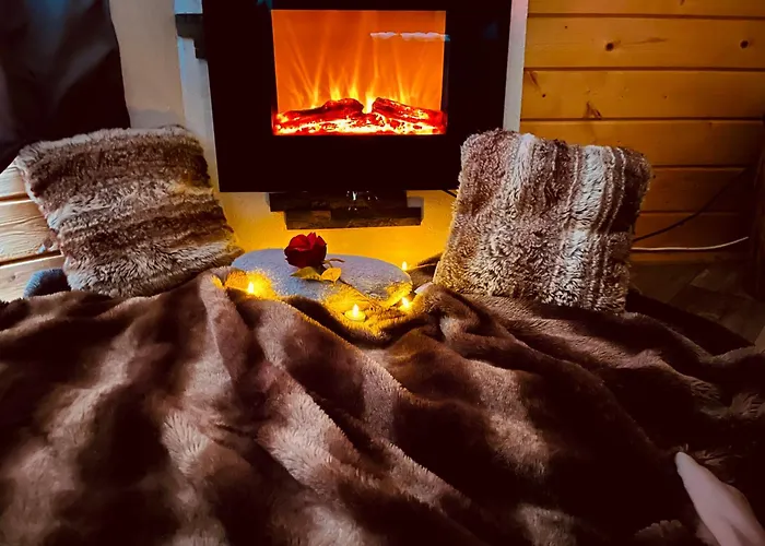 Chalet Kota Lovers Nest Urbes